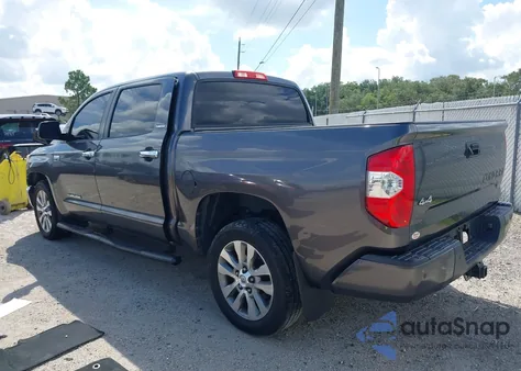 2015 Toyota Tundra Limited 5.7L V8 z USA, uszkodzony, nr VIN 5TFHW5F13FX465421